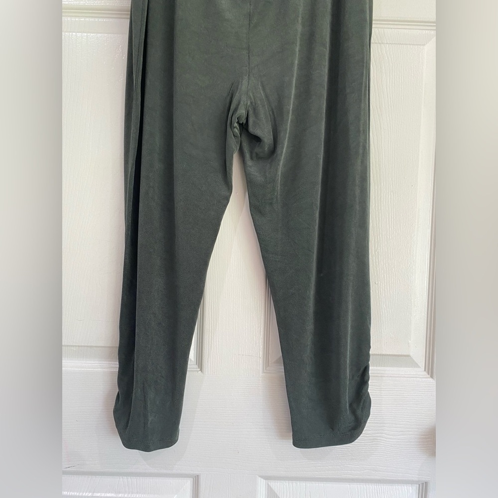 Chicos Travelers Pull On Ankle Zip Crop Pants Size Large Elastic Waist Comfort - Picture 9 of 11